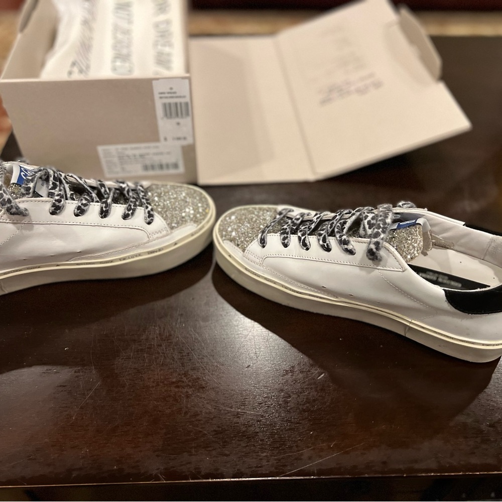 Golden Goose Sneakers - Picture 9 of 12